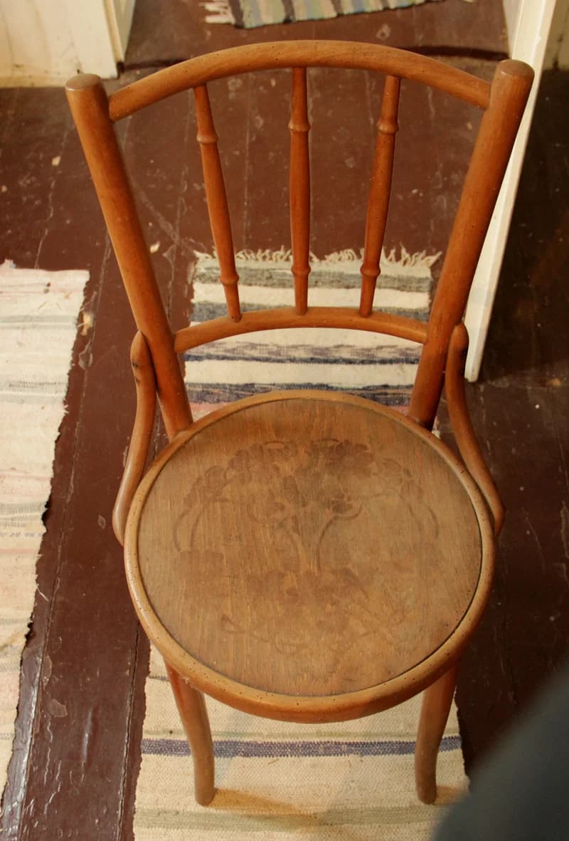 Chair – Thonet chair