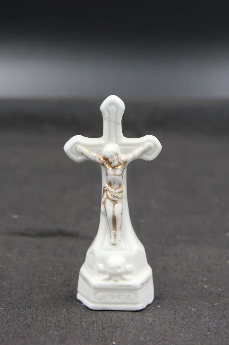 Crucifix with Corpus