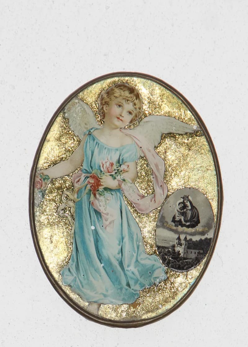 Oval holy picture: souvenir from Máriaradna