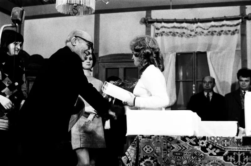 Review of Romanian Amateur Actors