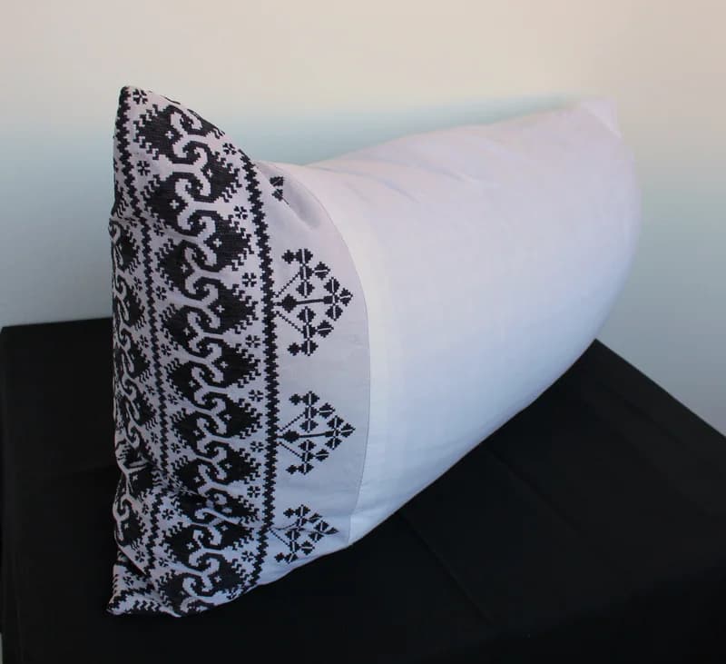 Decorative pillow