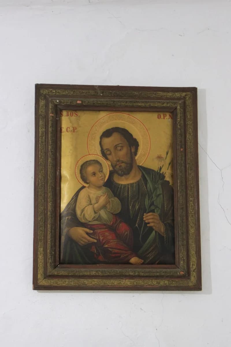 Large holy picture in a frame: St. Joseph with the Child Jesus