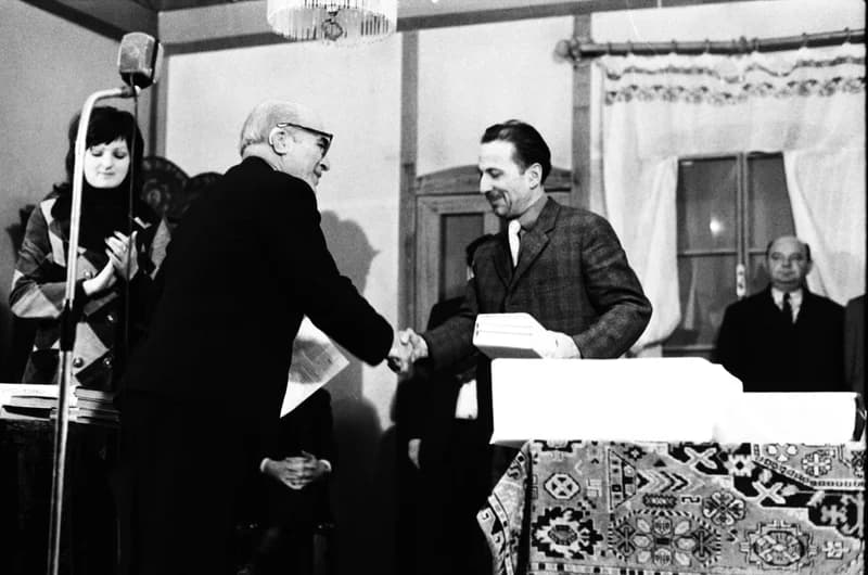 Review of Romanian amateur actors