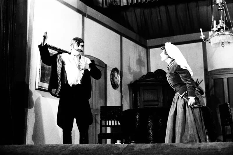 Review of Romanian amateur actors