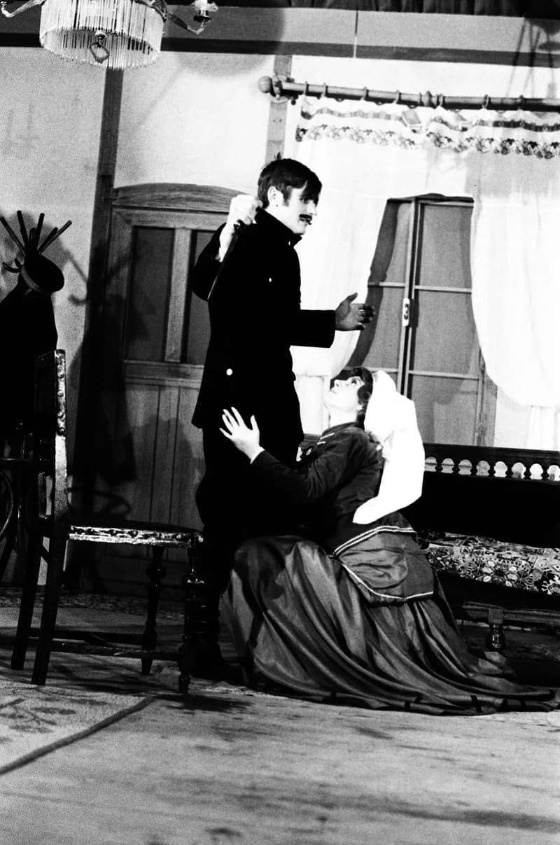 Review of Romanian amateur actors