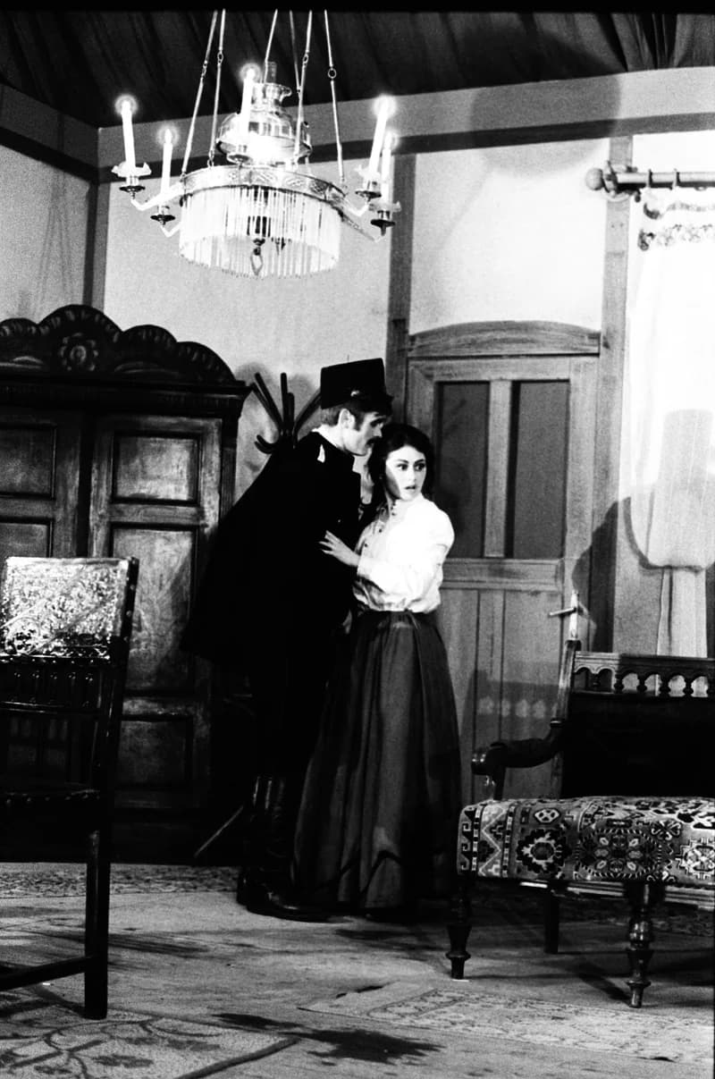 Review of Romanian amateur actors