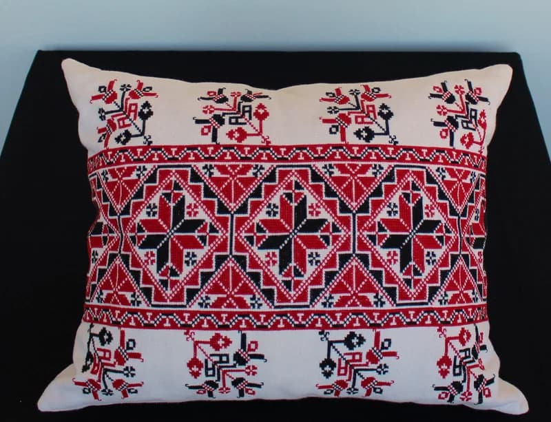 Decorative pillow