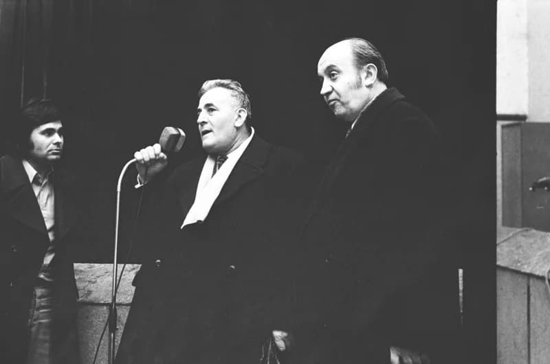 Román műkedvelő színjátszók  szemléje