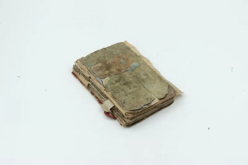 Prayer book: "Praises of the Virgin Mary"