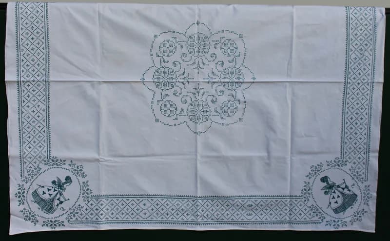 Asztalterítő/Abrosz